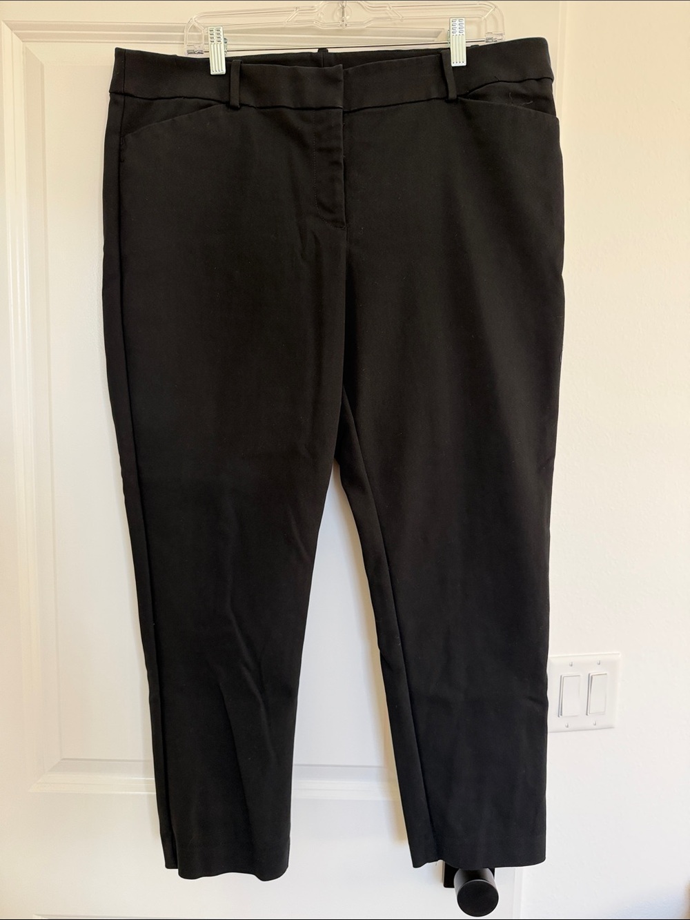 LOFT Black Cropped Slim Ankle Pants